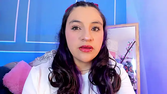 TaraTaylorr online show from 04/05/26, 03:13