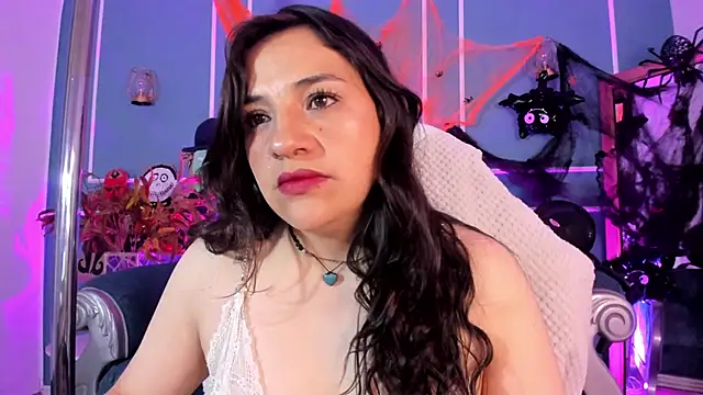 TaraTaylorr online show from 10/29/25, 02:32