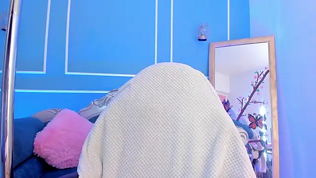 TaraTaylorr online show from 04/06/26, 03:57