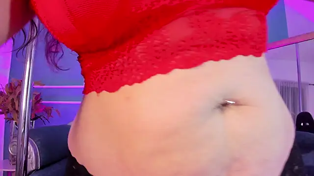 TaraTaylorr online show from 11/13/25, 02:26