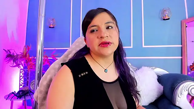 TaraTaylorr online show from 03/16/26, 05:44