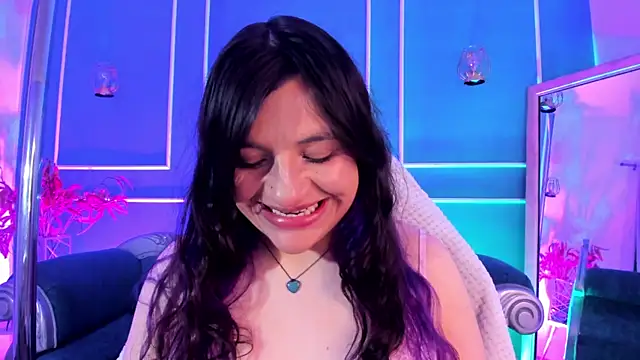 TaraTaylorr online show from 12/05/25, 03:16