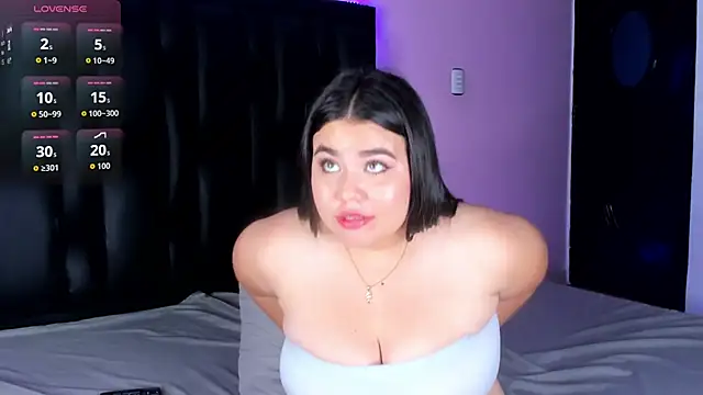 MadissonLee   online show from 09/17/25, 07:16