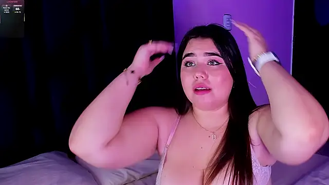 Snapshot of MadissonLee__ chatting on 10/22/25, 07:24 MadissonLee online show from 10/22/25, 07:24