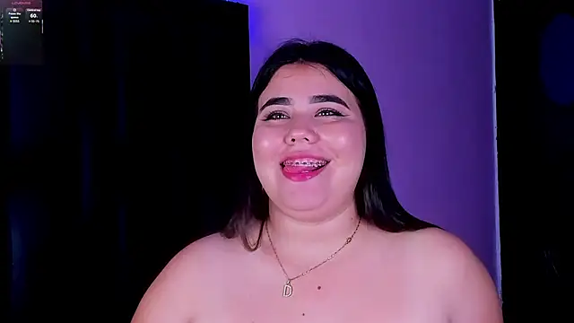 Snapshot of MadissonLee__ chatting on 10/21/25, 07:13 MadissonLee online show from 10/21/25, 07:13