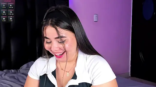 Snapshot of MadissonLee__ chatting on 10/24/25, 07:13 MadissonLee online show from 10/24/25, 07:13