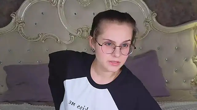 RileyMimicho online show from 10/05/25, 08:54