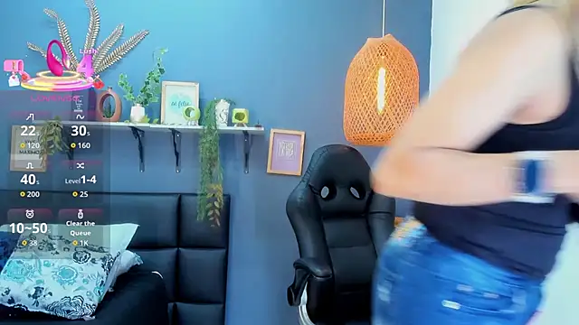 yessila parker online show from 02/25/26, 10:04