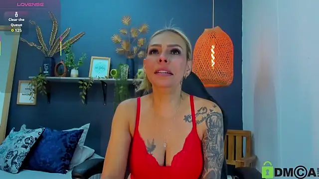 yessila parker online show from 10/31/25, 01:57