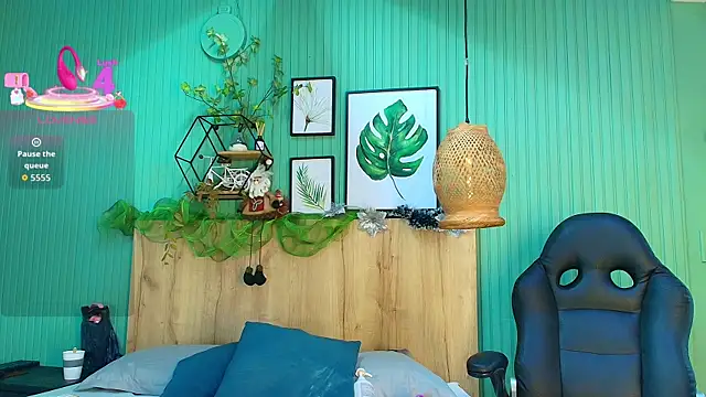 yessila parker online show from 12/20/25, 05:05