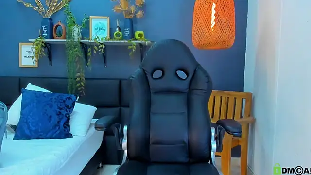 yessila parker online show from 01/17/26, 10:41