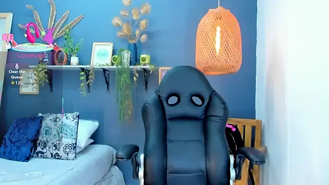 yessila parker online show from 11/07/25, 02:38