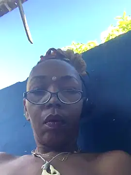 Ladyzee25 online show from 11/24/25, 05:57