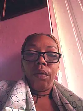 Ladyzee25 online show from 05/07/26, 10:40