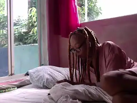 Ladyzee25 online show from 03/27/26, 12:28