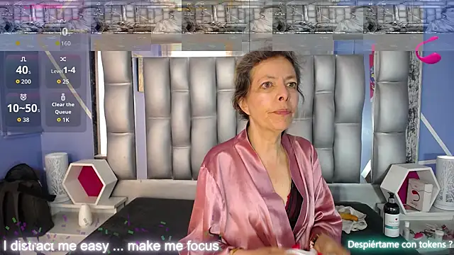 Ladyzee25 online show from 09/19/25, 03:49