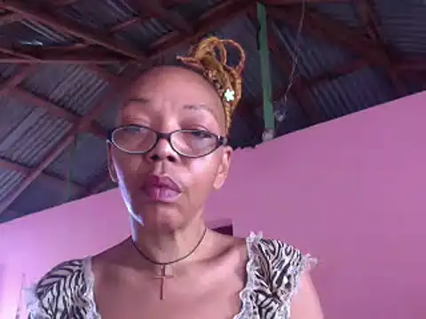 Ladyzee25 online show from 01/05/26, 07:06