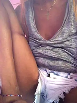 Ladyzee25 online show from 11/26/25, 09:15