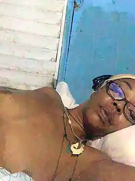 Ladyzee25 online show from 10/06/25, 04:02