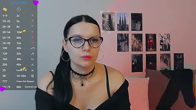 Miss Vic online show from 03/19/25, 06:55