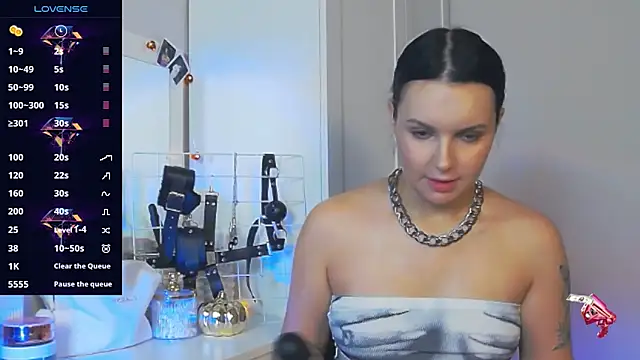 Miss Vic online show from 11/03/25, 02:53