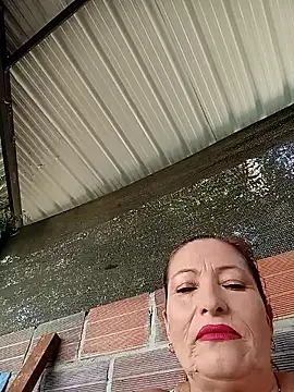 Snapshot of Sexy-Woman-Mature chatting on 06/17/26, 01:10 Sexy-Woman-Mature online show from 06/17/26, 01:10