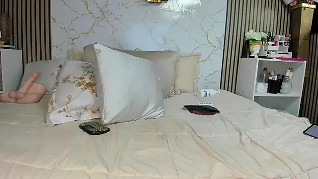 Snapshot of missjudi chatting on 05/25/26, 02:11 missjudi online show from 05/25/26, 02:11