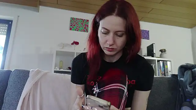 Snapshot of SweetSeraphine chatting on 09/14/25, 09:20 SweetSeraphine online show from 09/14/25, 09:20