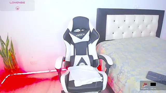 CarolinneFiotti online show from 10/29/25, 12:59