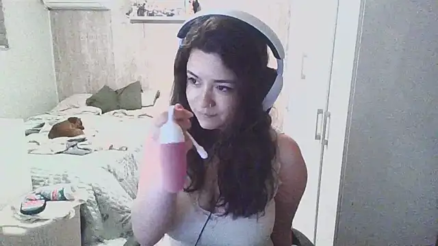 Piolapk online show from 10/11/25, 01:50