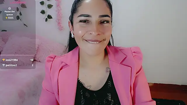 Snapshot of luna_lgomez_ chatting on 03/12/25, 02:12 luna lgomez  online show from 03/12/25, 02:12