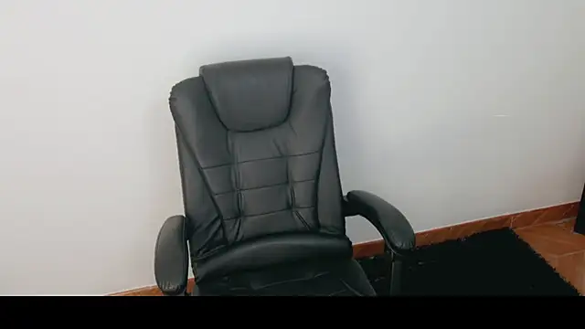 luna lgomez  online show from 07/06/26, 10:11