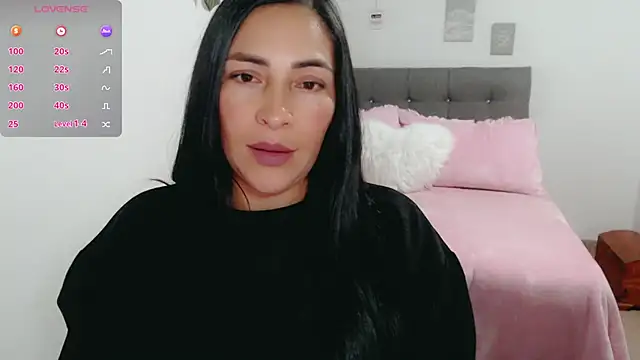 luna lgomez  online show from 03/07/26, 01:34