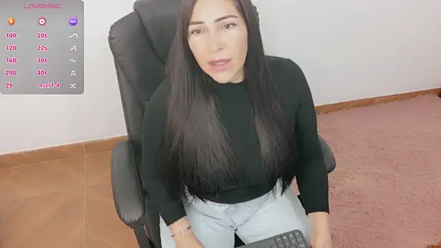 luna lgomez  online show from 07/21/26, 10:16