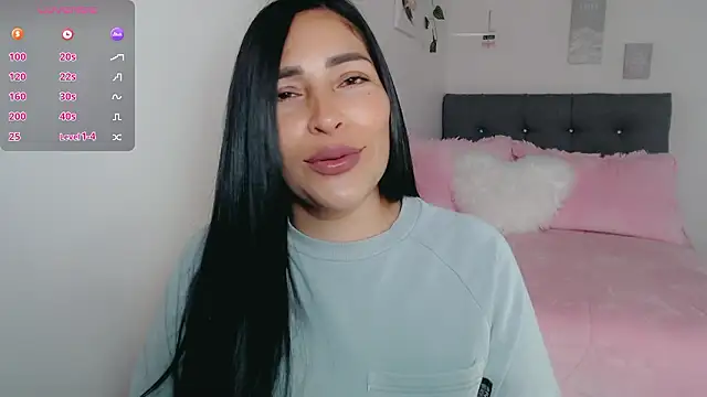 luna lgomez  online show from 03/09/26, 12:09