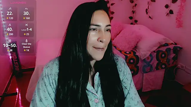 Snapshot of luna_lgomez_ chatting on 03/15/25, 11:19 luna lgomez  online show from 03/15/25, 11:19