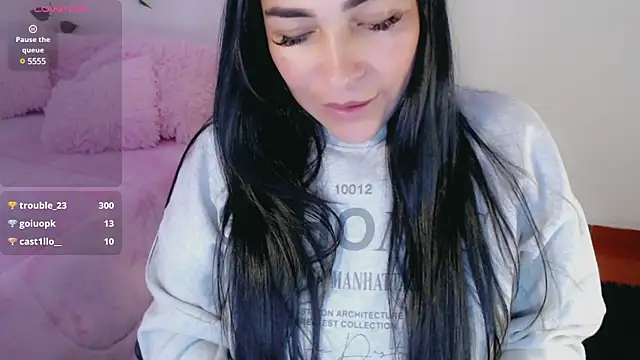 Snapshot of luna_lgomez_ chatting on 03/02/25, 01:09 luna lgomez  online show from 03/02/25, 01:09