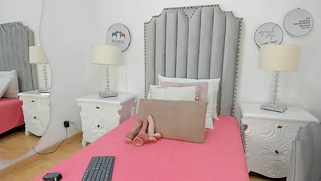 SamantaMarquez online show from 11/04/25, 08:01