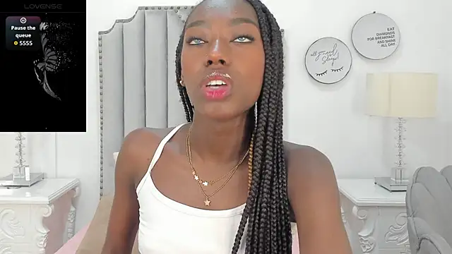 SamantaMarquez online show from 11/19/25, 08:20