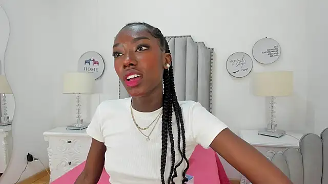 SamantaMarquez online show from 10/14/25, 07:47