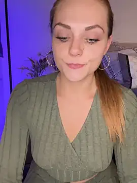 OCTAPUSSY2000 online show from 11/27/25, 08:42