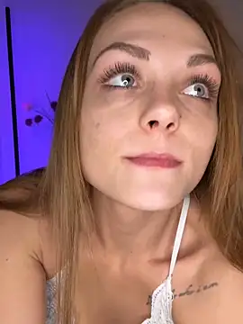 OCTAPUSSY2000 online show from 12/17/25, 08:03