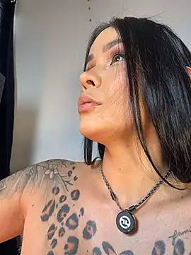 Snapshot of HotAlana_ chatting on 03/11/26, 08:25 HotAlana online show from 03/11/26, 08:25