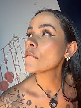 HotAlana  online show from 05/02/26, 02:17
