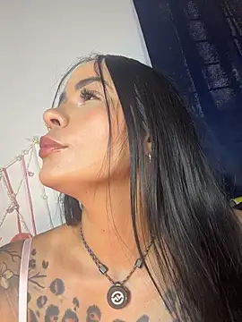 HotAlana  online show from 04/19/26, 01:01