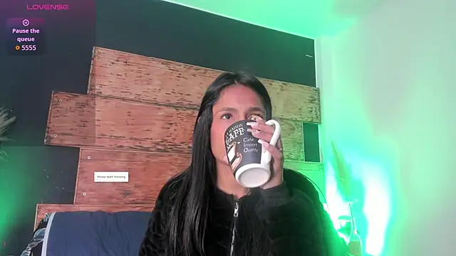 Fernanda liie  online show from 06/24/26, 12:37