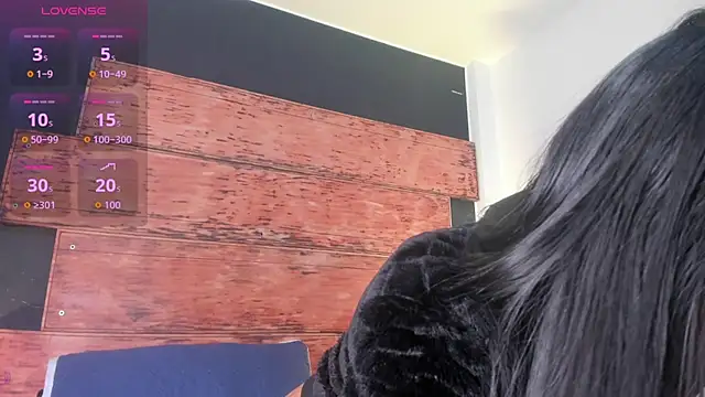 Fernanda liie  online show from 06/26/26, 12:44
