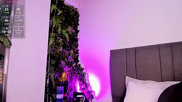 Fernanda liie  online show from 02/27/26, 12:16