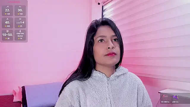 Fernanda liie  online show from 04/13/26, 12:42