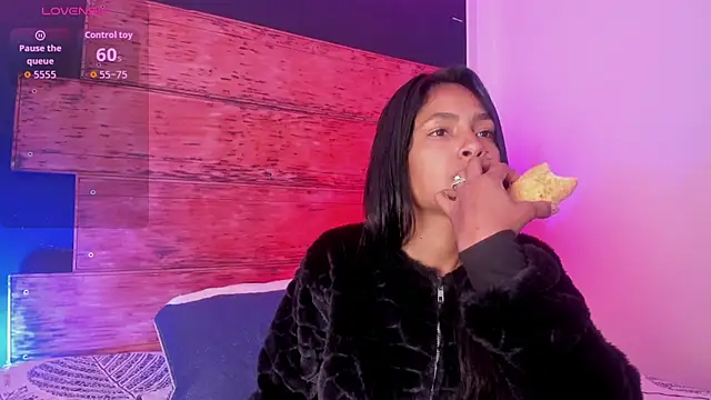 Fernanda liie  online show from 06/03/26, 01:01